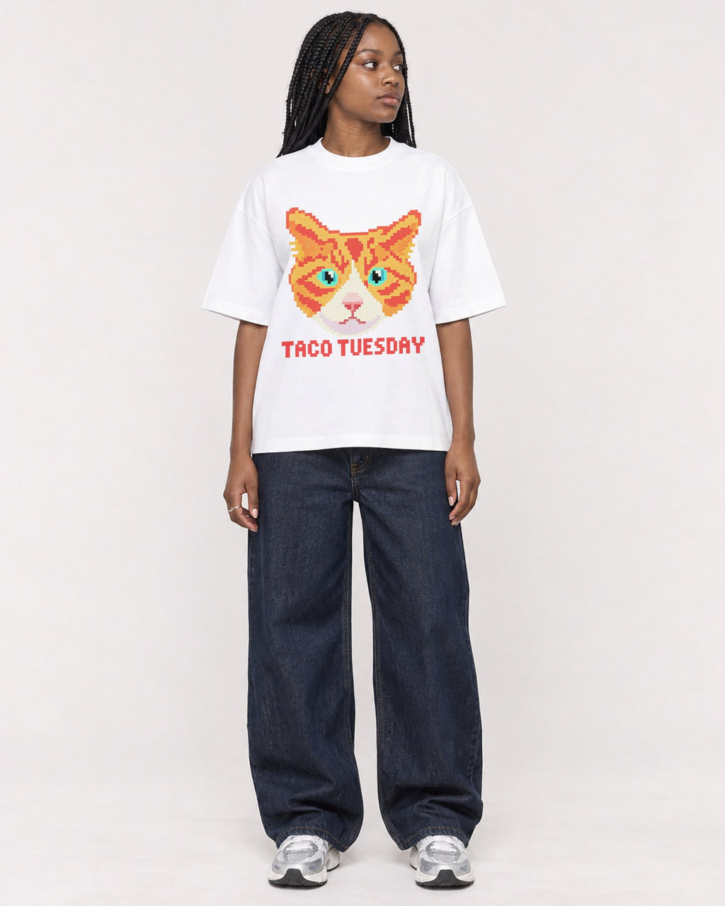 Mockup Boxy Heavyweight Tee White female full-body 04