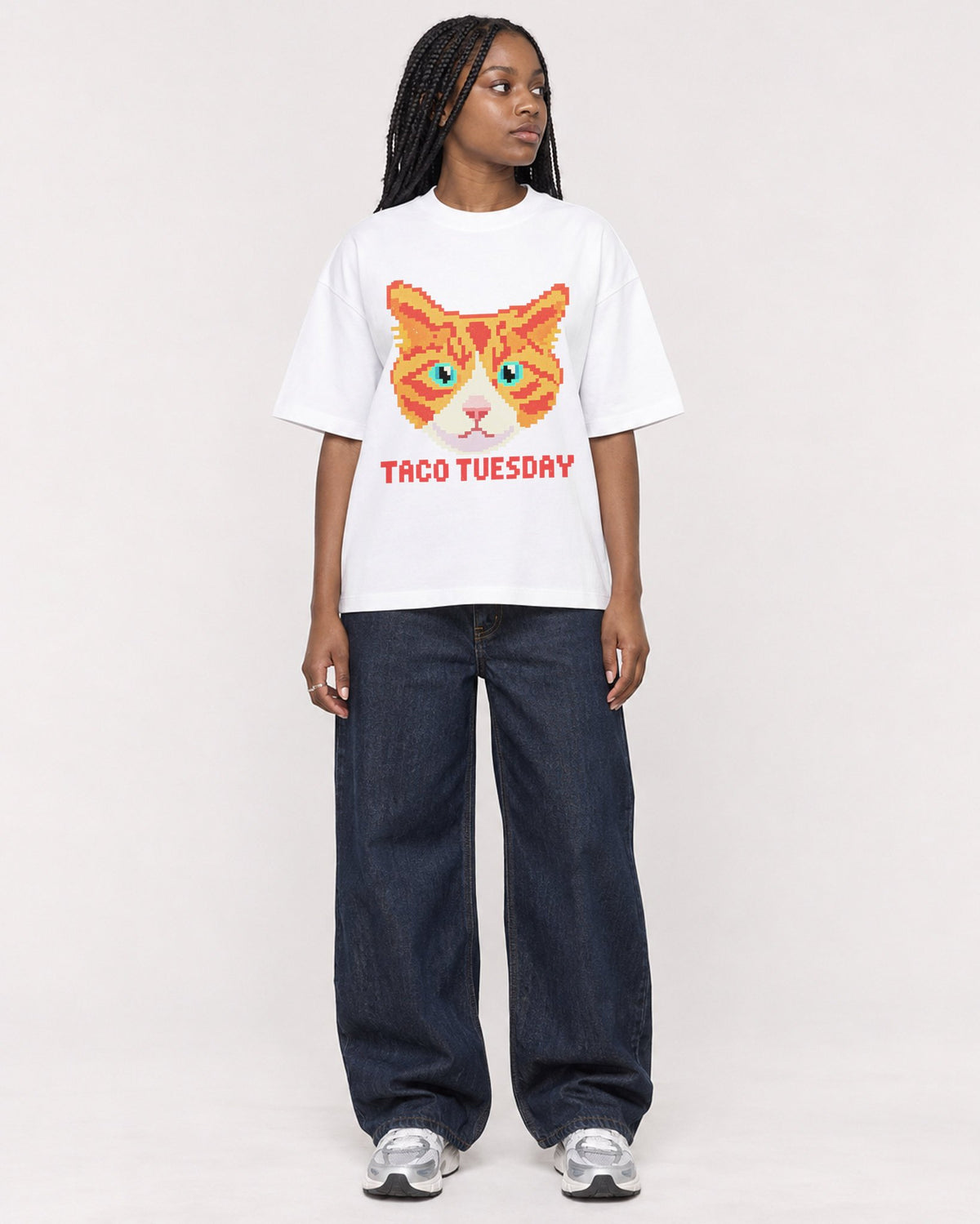 Mockup Boxy Heavyweight Tee White female full-body 04