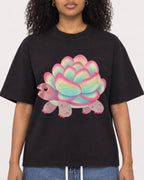 Mockup Boxy Heavyweight Tee Black female close-up 05