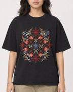 Mockup Boxy Heavyweight Tee Black female close-up 02