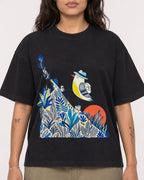 Mockup Boxy Heavyweight Tee Black female close-up 06