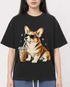 Mockup Boxy Heavyweight Tee Black female close-up 01