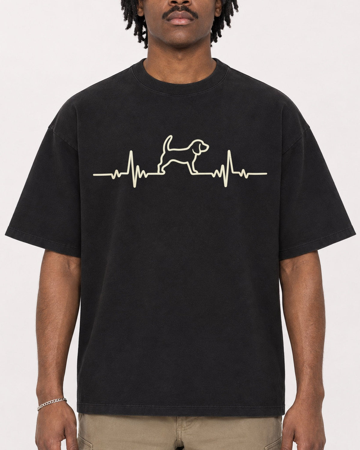 Mockup Boxy Heavyweight Tee Black male close-up 04