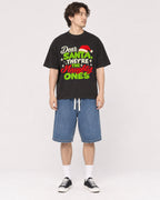 Mockup Boxy Heavyweight Tee Black male full-body 03