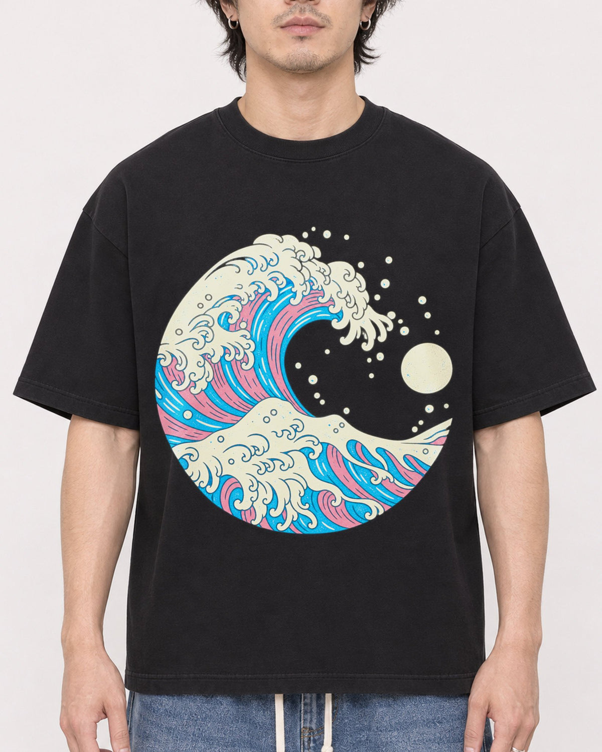 Mockup Boxy Heavyweight Tee Black male close-up 03