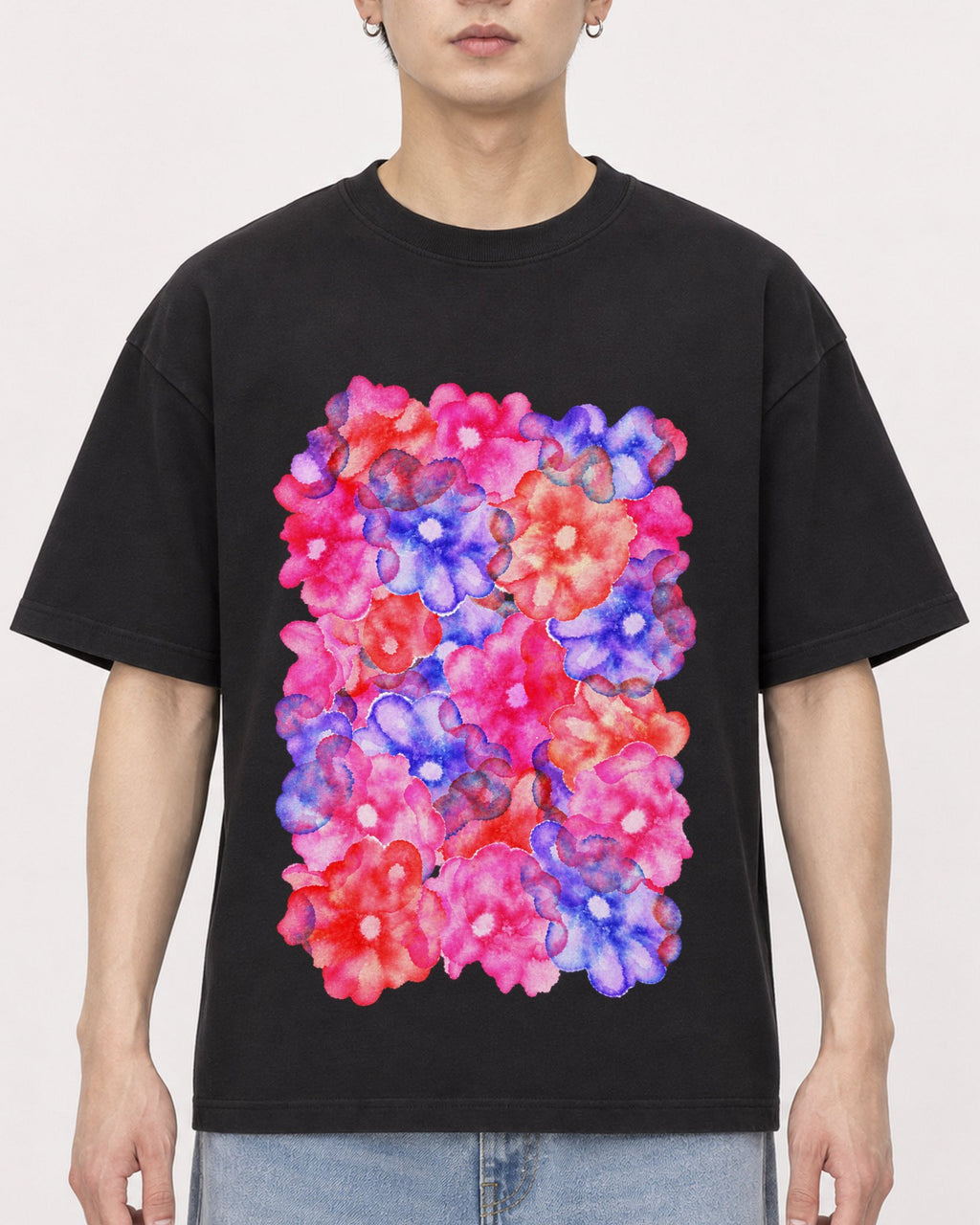Mockup Boxy Heavyweight Tee Black male close-up 01