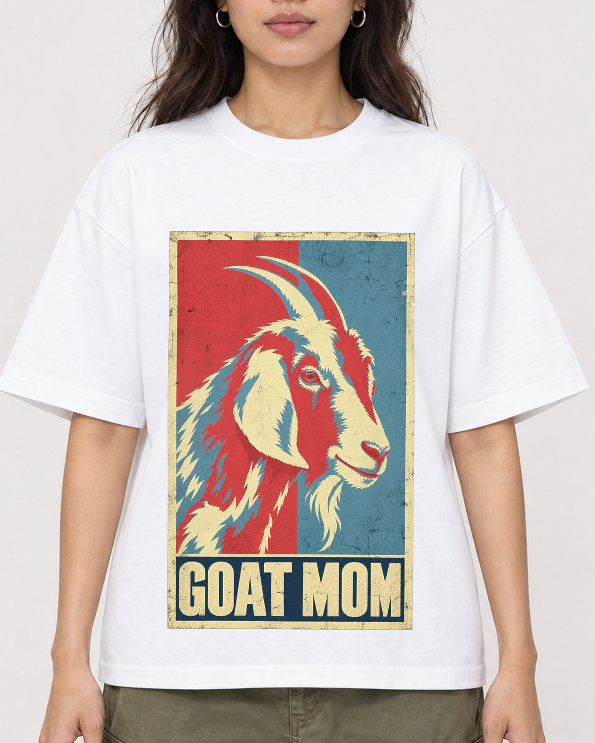 Mockup Boxy Heavyweight Tee White female close-up 02