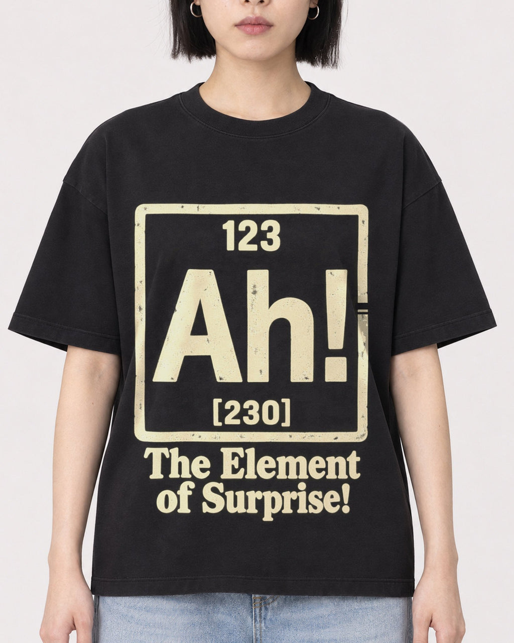 Mockup Boxy Heavyweight Tee Black female close-up 11