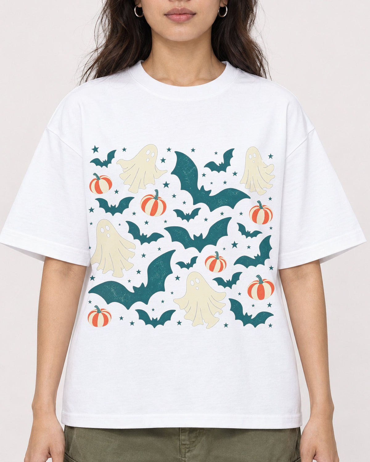 Mockup Boxy Heavyweight Tee White female close-up 02