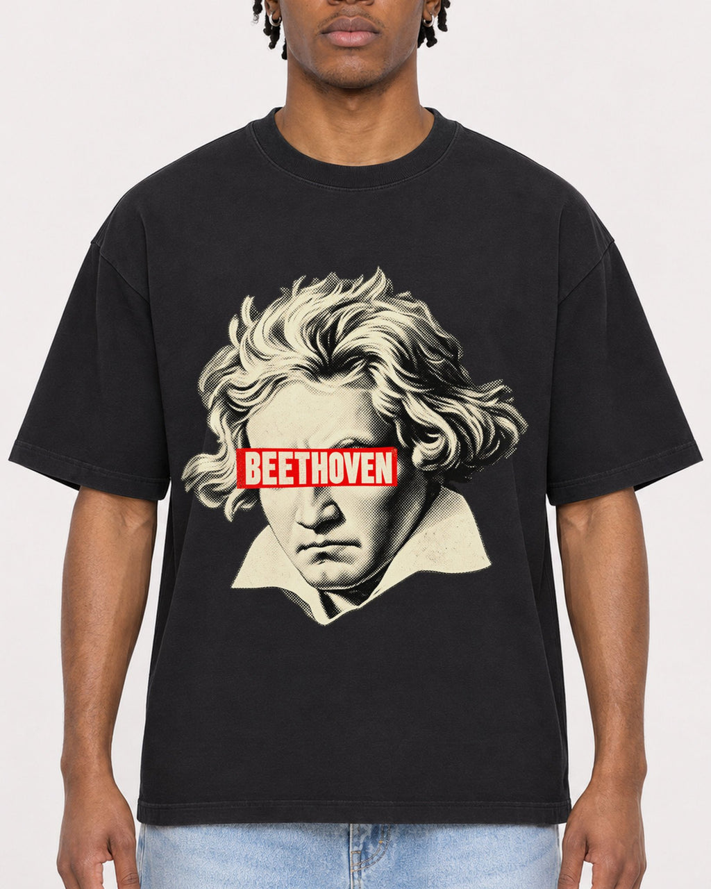 Mockup Boxy Heavyweight Tee Black male close-up 05