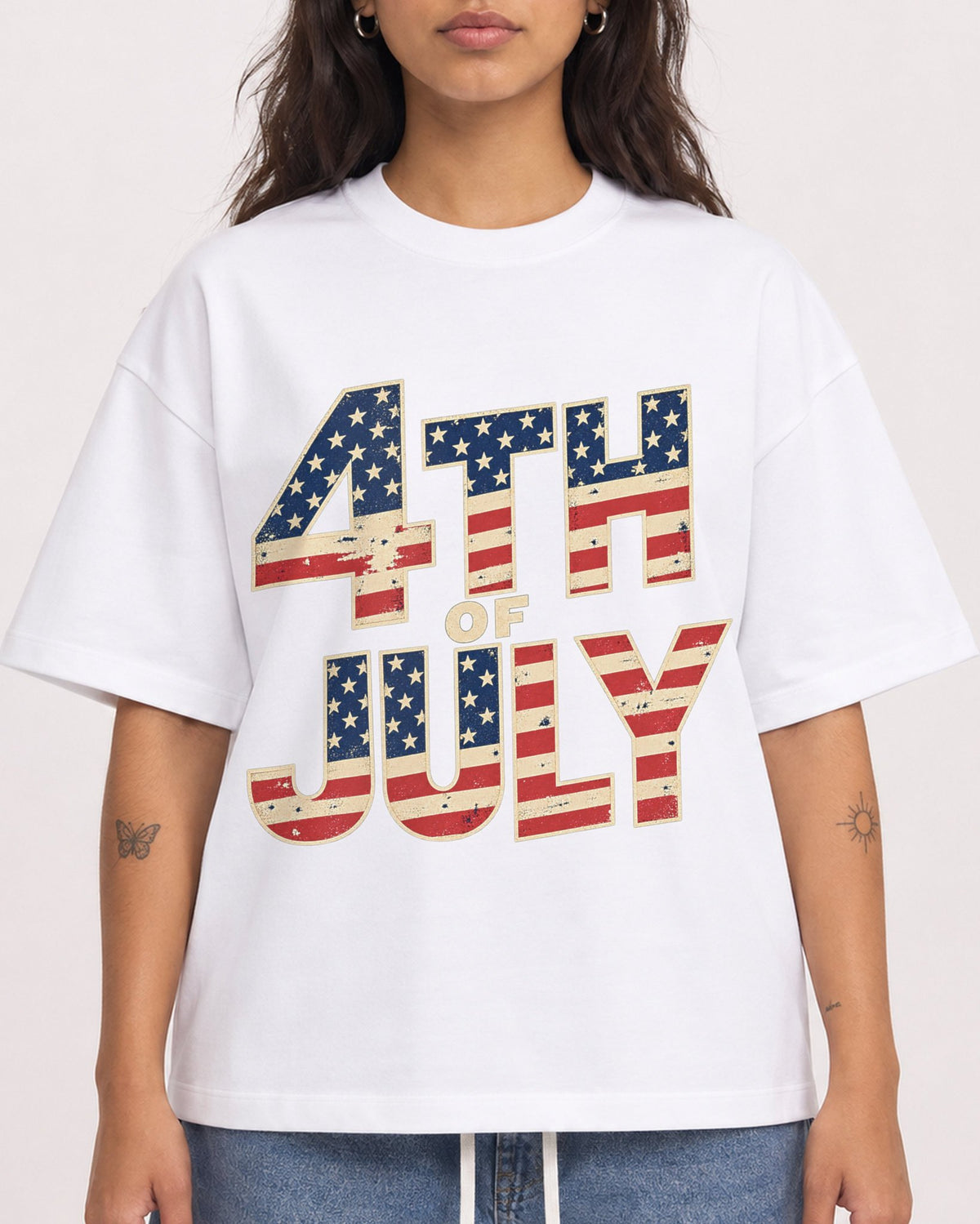 Mockup Boxy Heavyweight Tee White female close-up 06