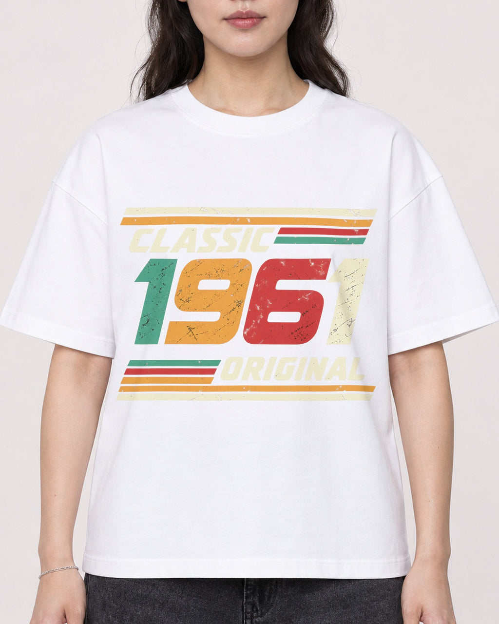 Mockup Boxy Heavyweight Tee White female close-up 03