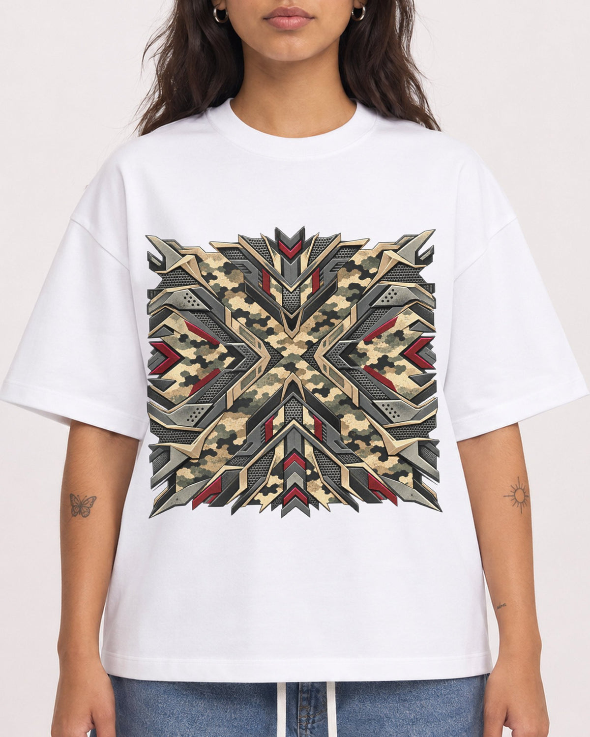 Mockup Boxy Heavyweight Tee White female close-up 06