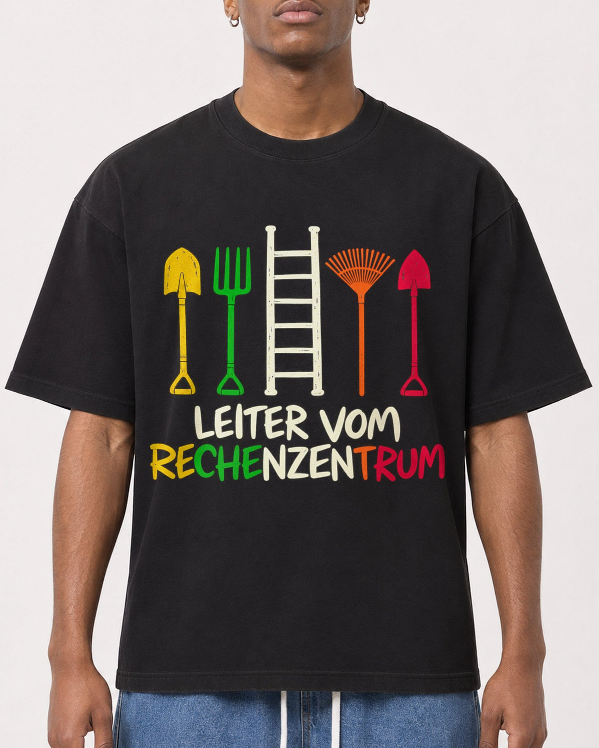 Mockup Boxy Heavyweight Tee Black male close-up 15
