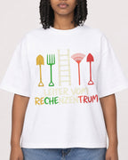 Mockup Boxy Heavyweight Tee White female close-up 15