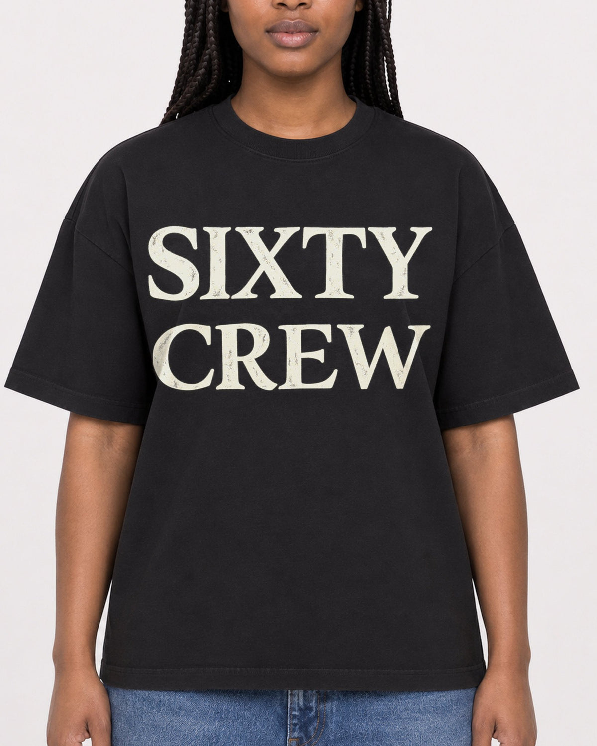 Mockup Boxy Heavyweight Tee Black female close-up 04