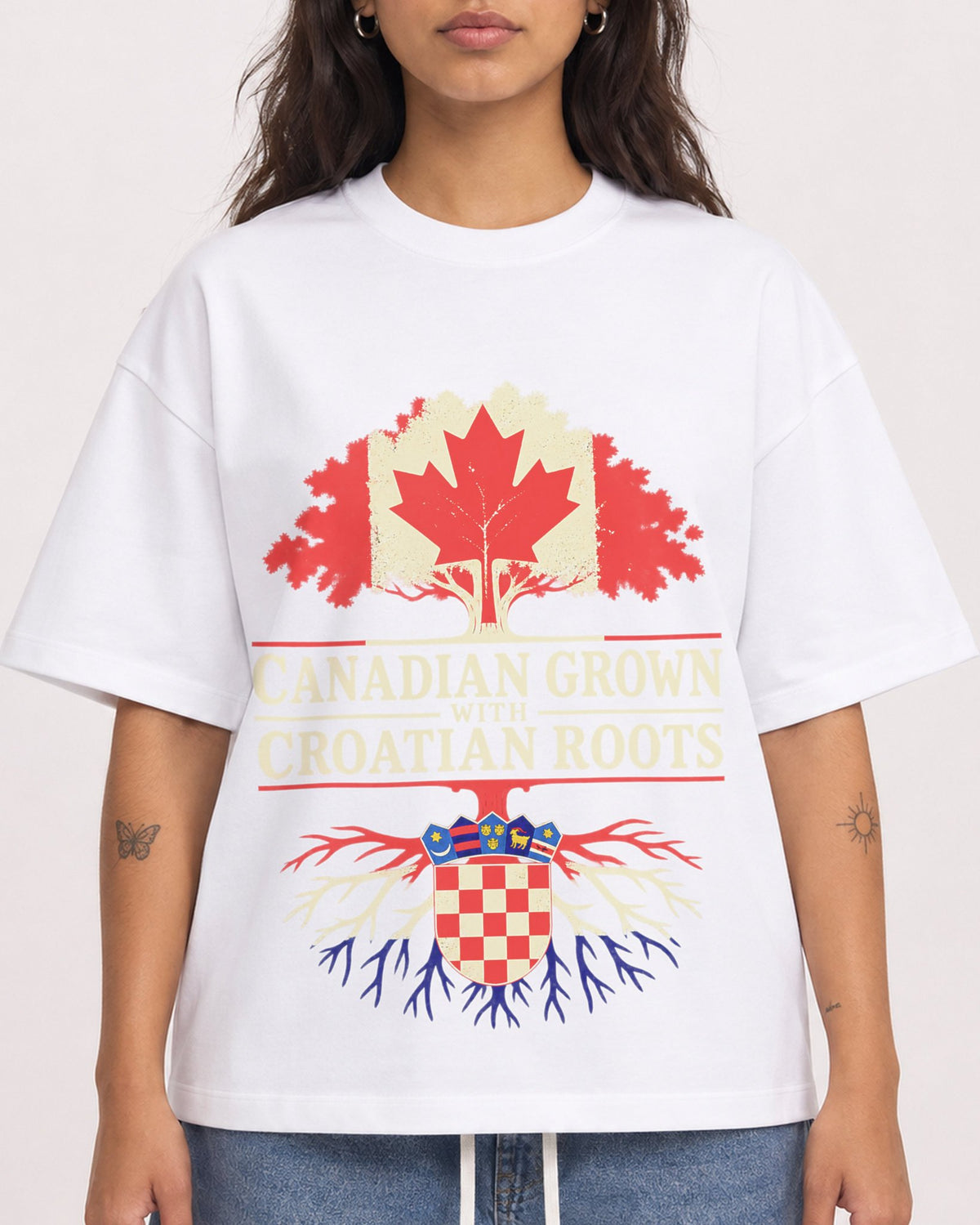 Mockup Boxy Heavyweight Tee White female close-up 06