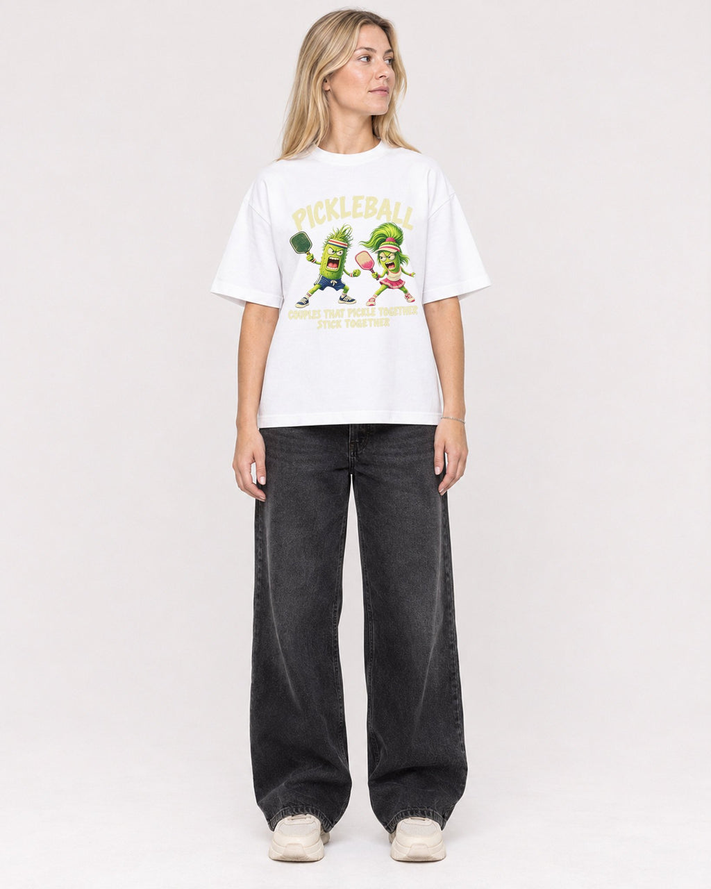 Mockup Boxy Heavyweight Tee White female full-body 08