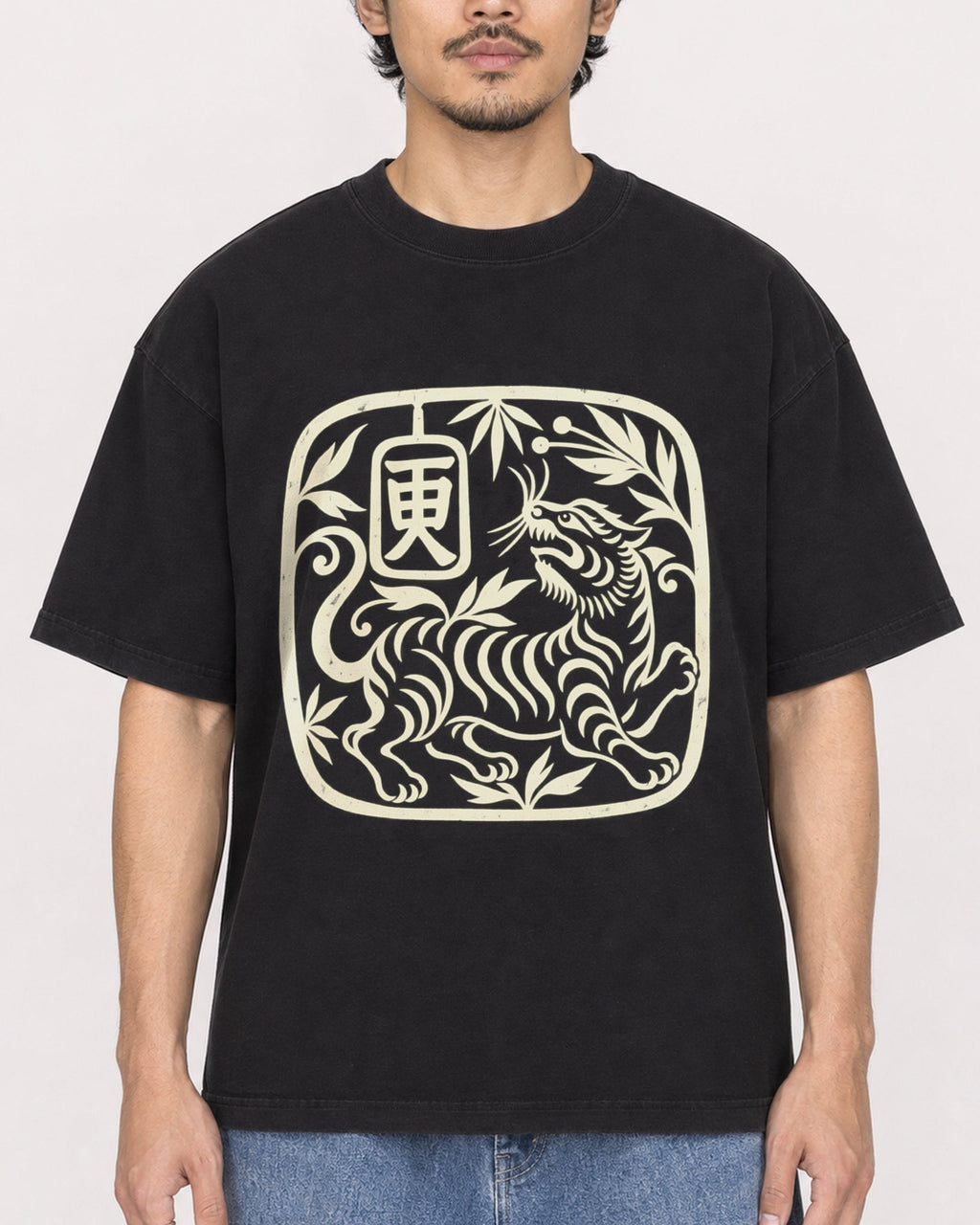 Mockup Boxy Heavyweight Tee Black male close-up 02