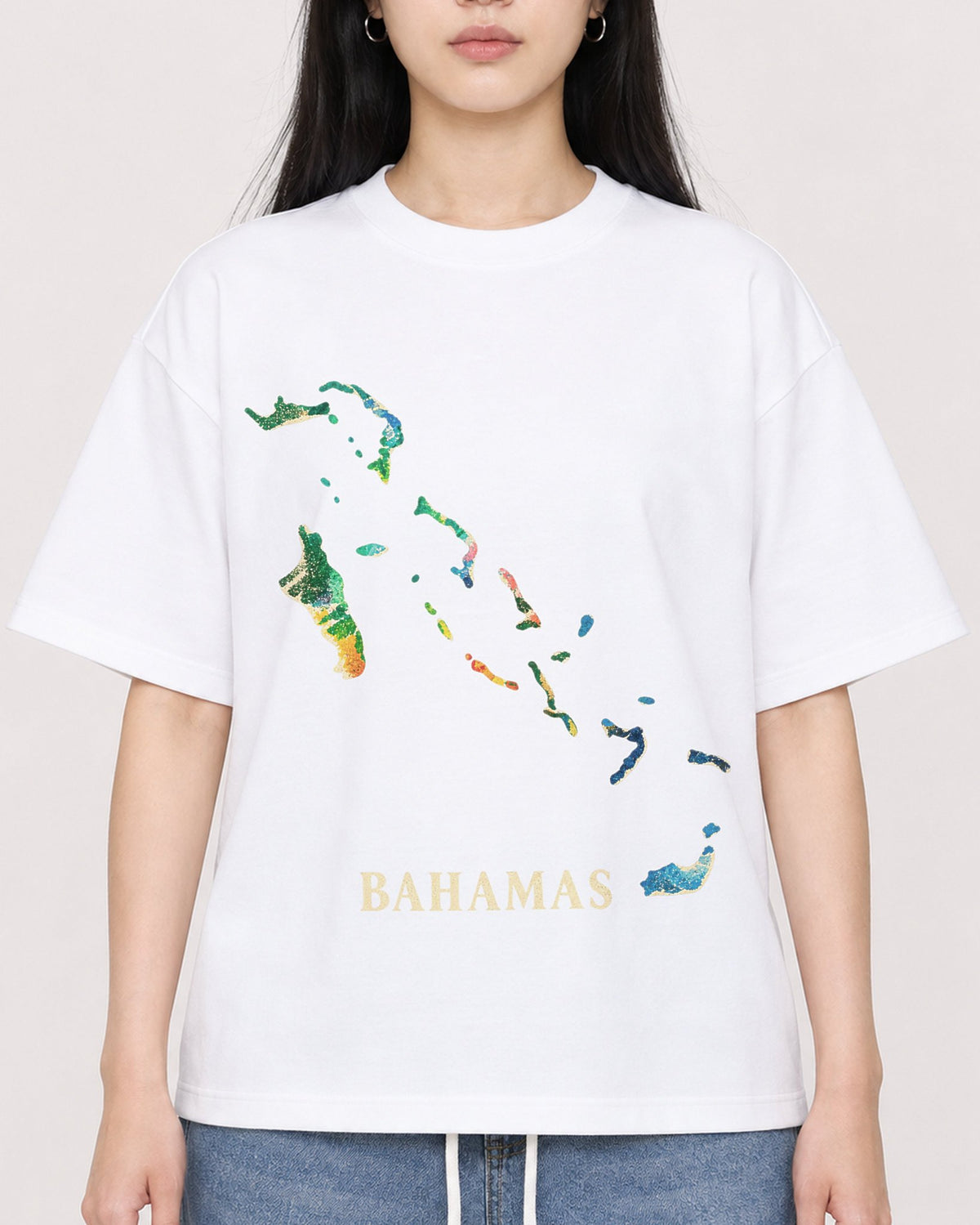Mockup Boxy Heavyweight Tee White female close-up 01