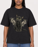 Mockup Boxy Heavyweight Tee Black female close-up 04