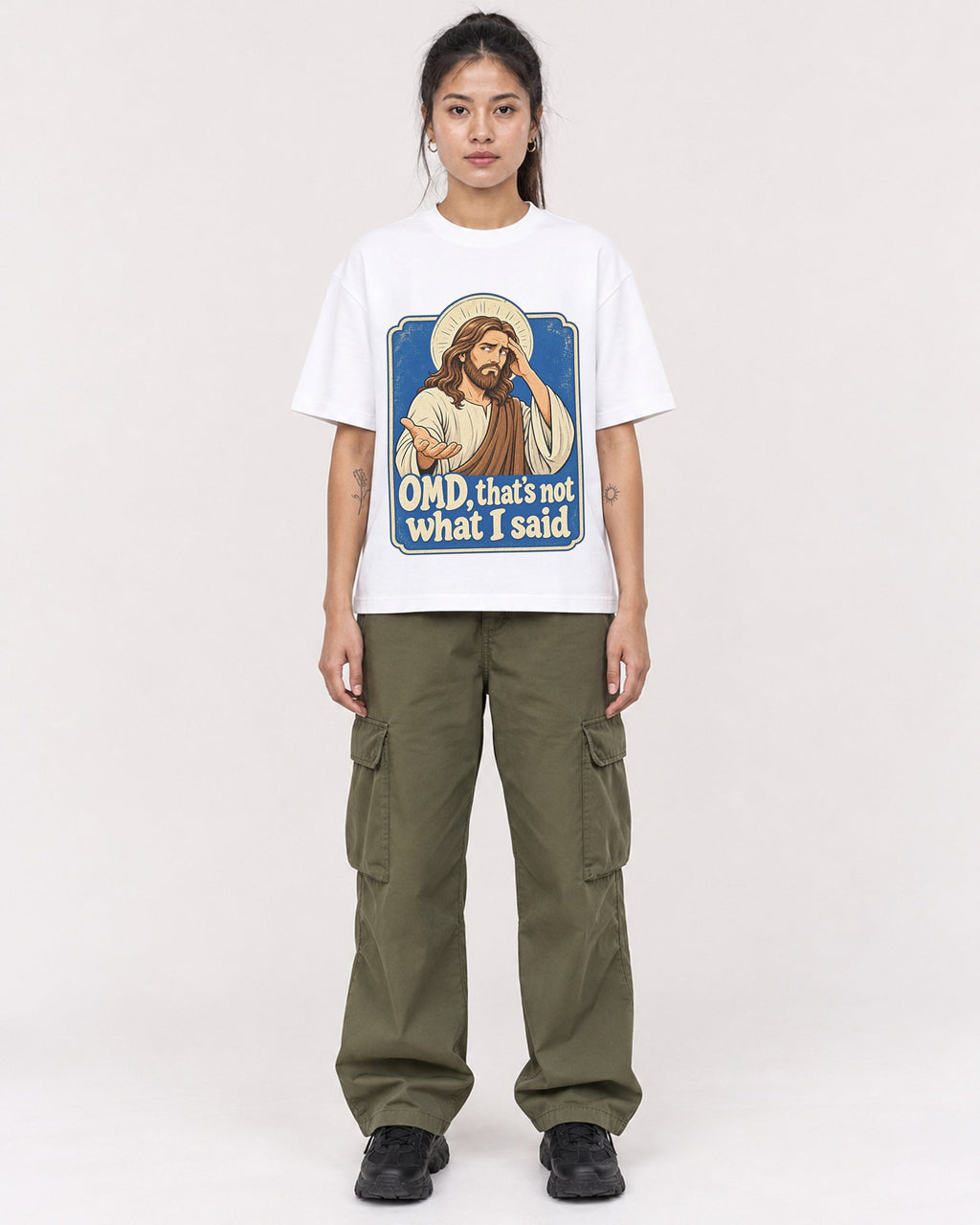 Mockup Boxy Heavyweight Tee White female full-body 42