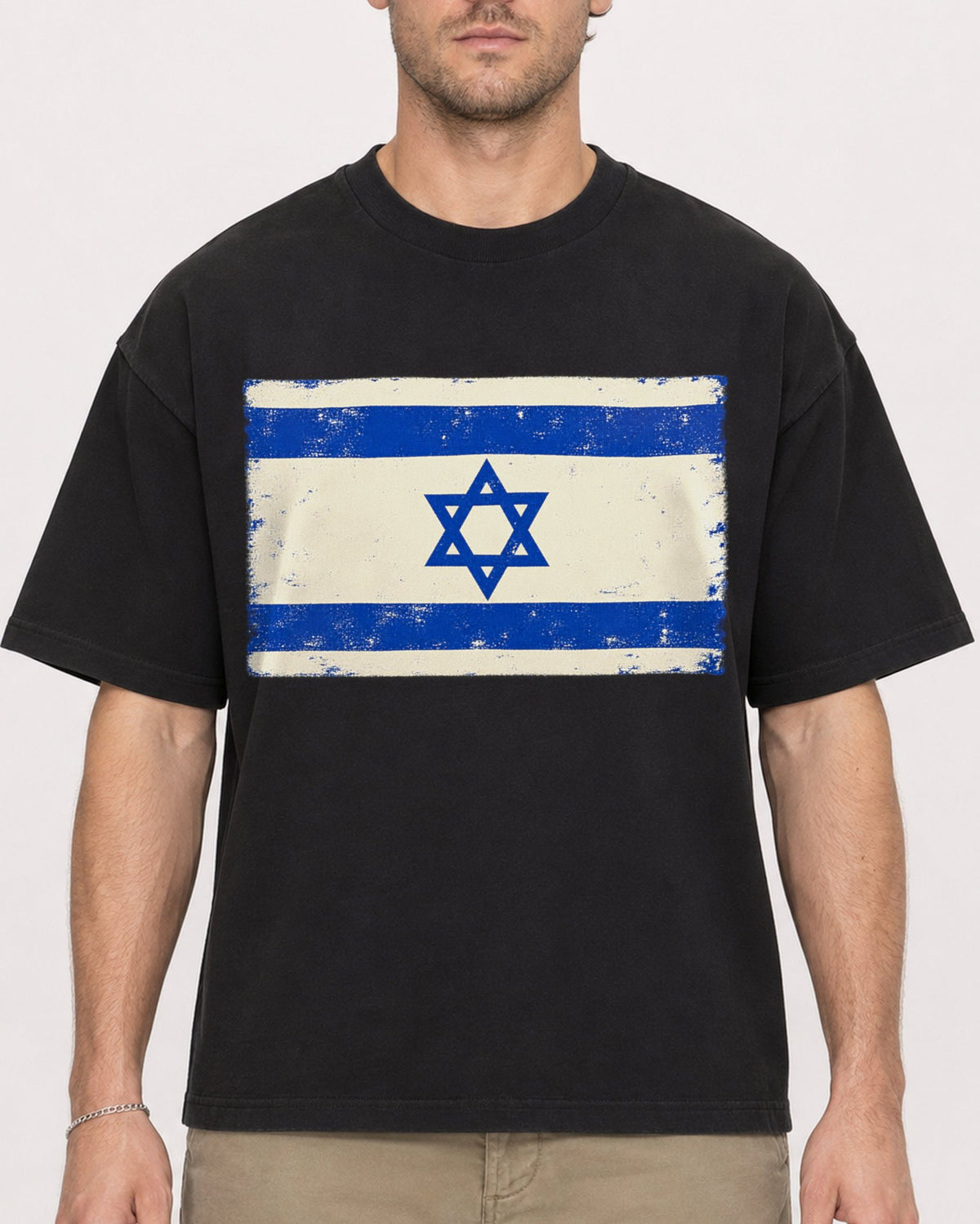 Mockup Boxy Heavyweight Tee Black male close-up 08