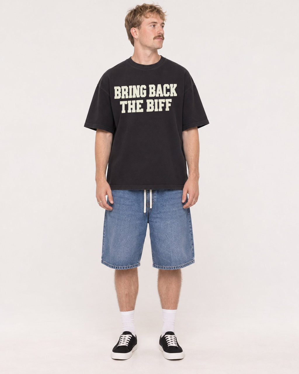 Mockup Boxy Heavyweight Tee Black male full-body 19