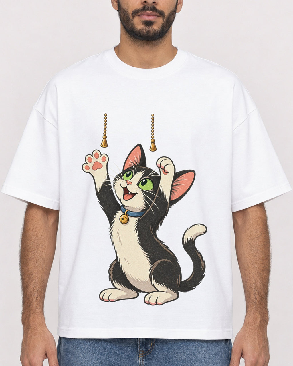 Mockup Boxy Heavyweight Tee White male close-up 07