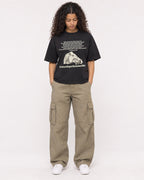 Mockup Boxy Heavyweight Tee Black female full-body 10