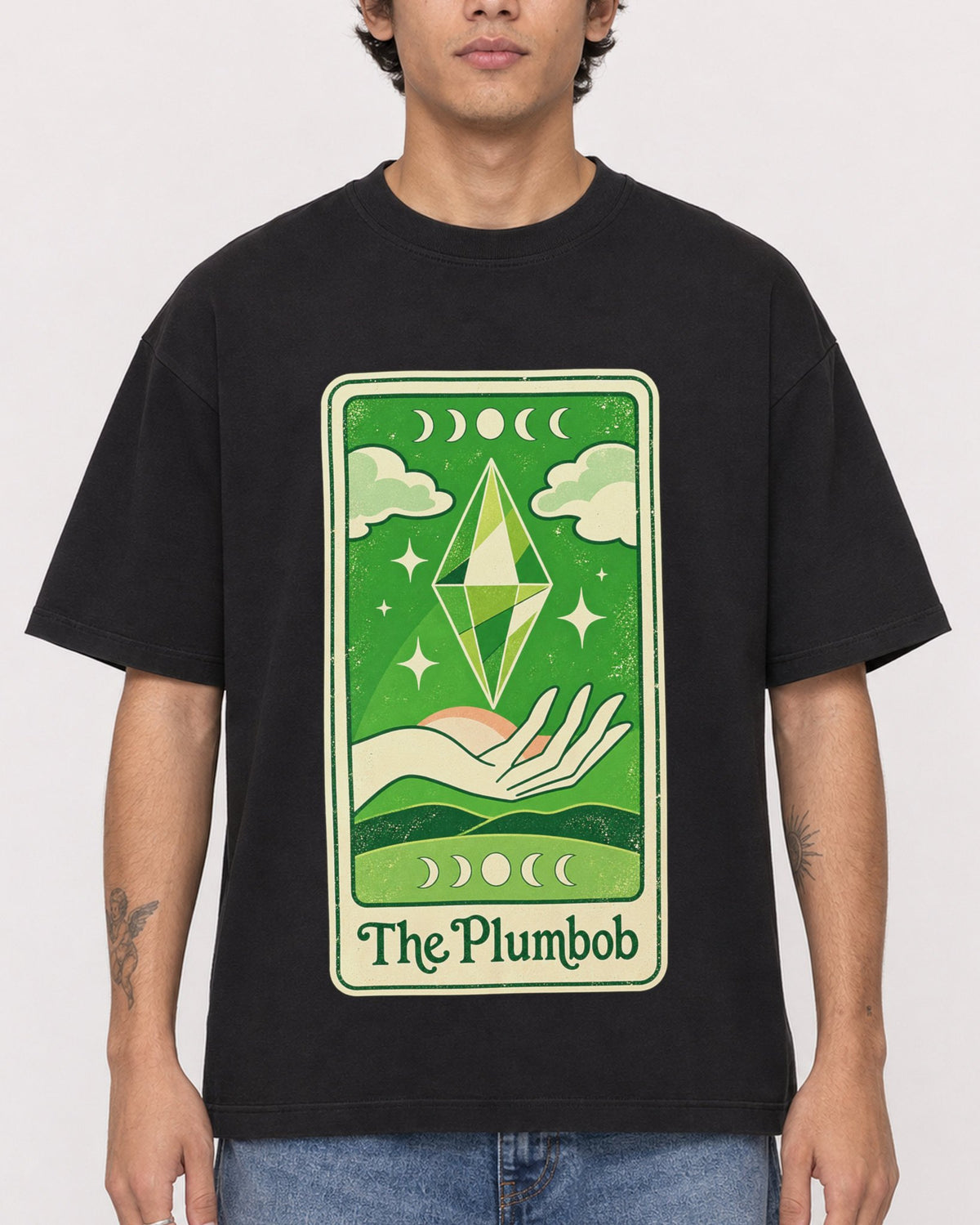 Mockup Boxy Heavyweight Tee Black male close-up 06