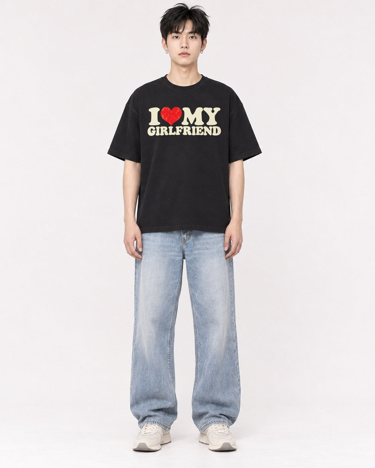 Mockup Boxy Heavyweight Tee Black male full-body 01