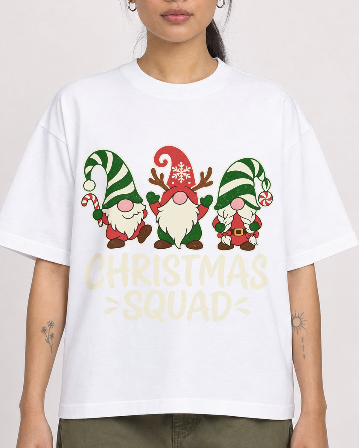 Mockup Boxy Heavyweight Tee White female close-up 42