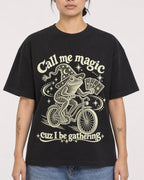Mockup Boxy Heavyweight Tee Black female close-up 12