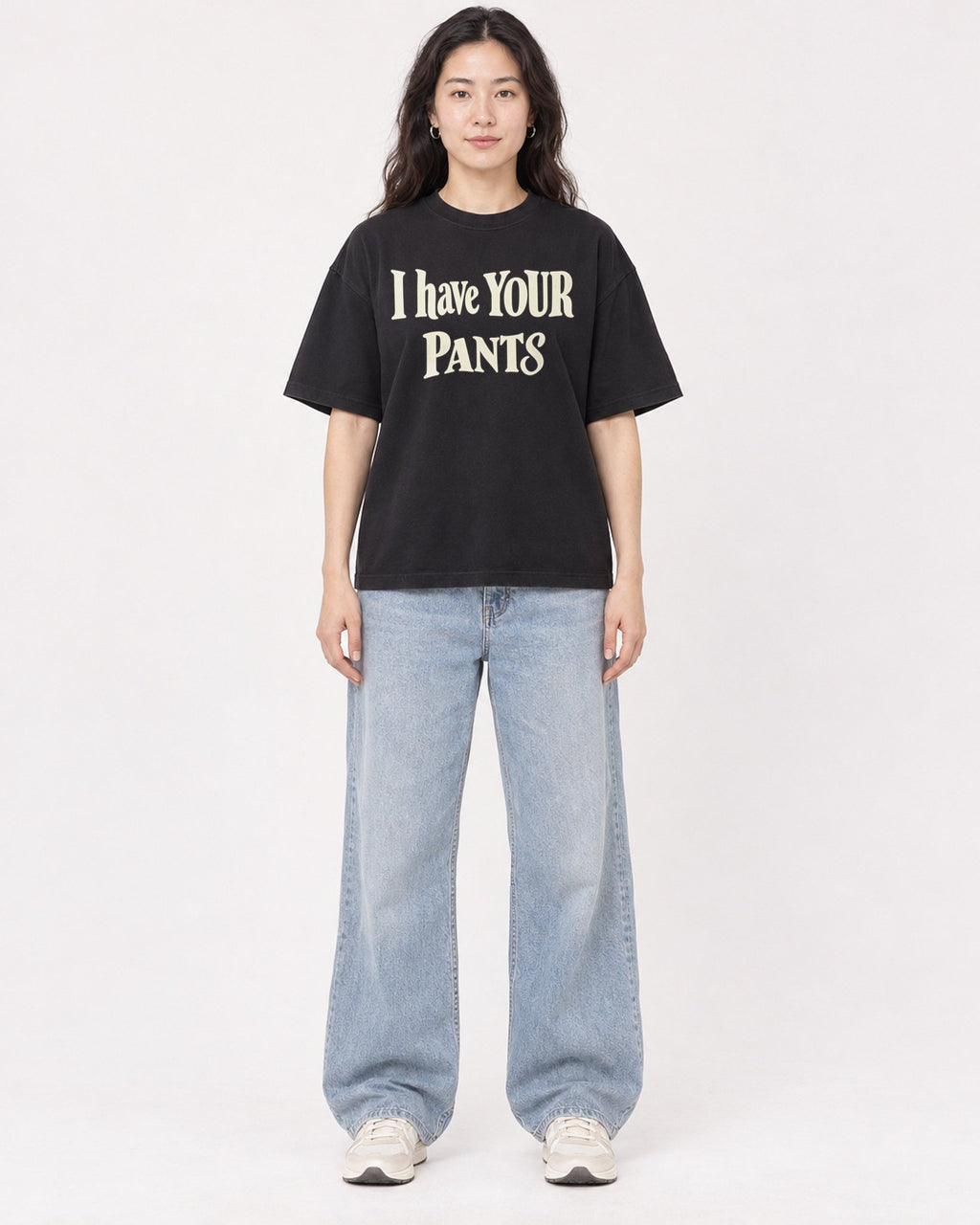 Mockup Boxy Heavyweight Tee Black female full-body 03
