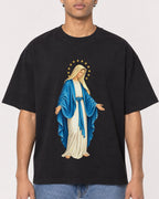 Mockup Boxy Heavyweight Tee Black male close-up 10