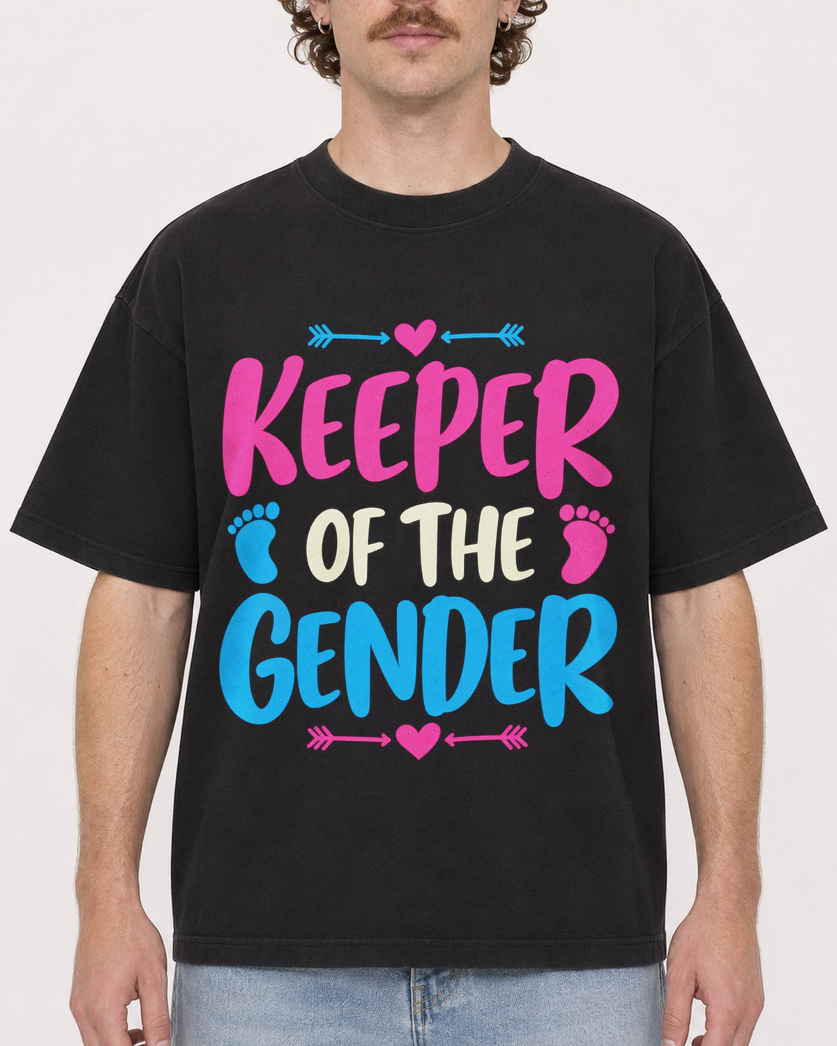 Mockup Boxy Heavyweight Tee Black male close-up 09