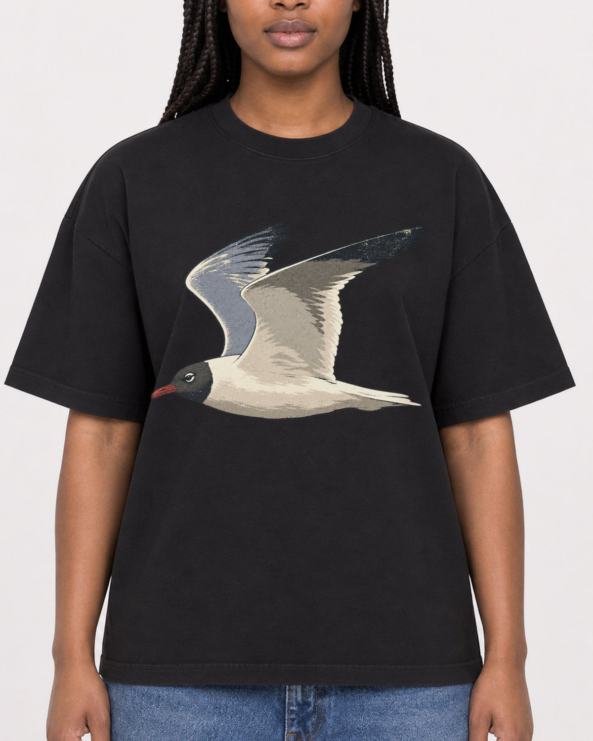 Mockup Boxy Heavyweight Tee Black female close-up 04