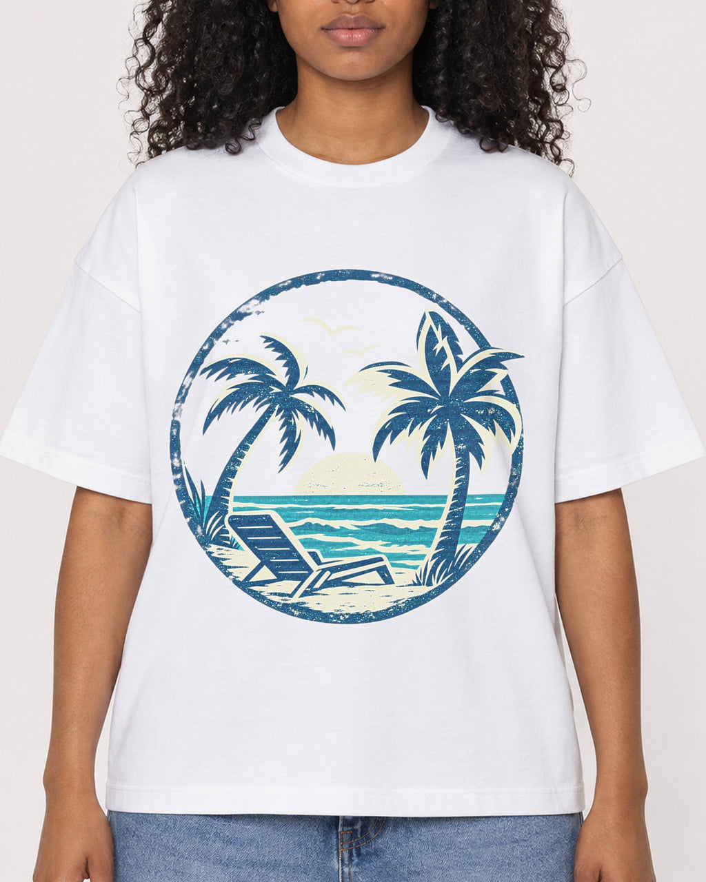 Mockup Boxy Heavyweight Tee White female close-up 05