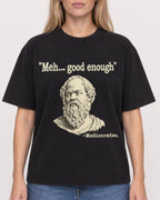 Mockup Boxy Heavyweight Tee Black female close-up 08