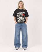 Mockup Boxy Heavyweight Tee Black female full-body 08