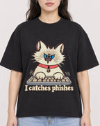 Mockup Boxy Heavyweight Tee Black female close-up 03