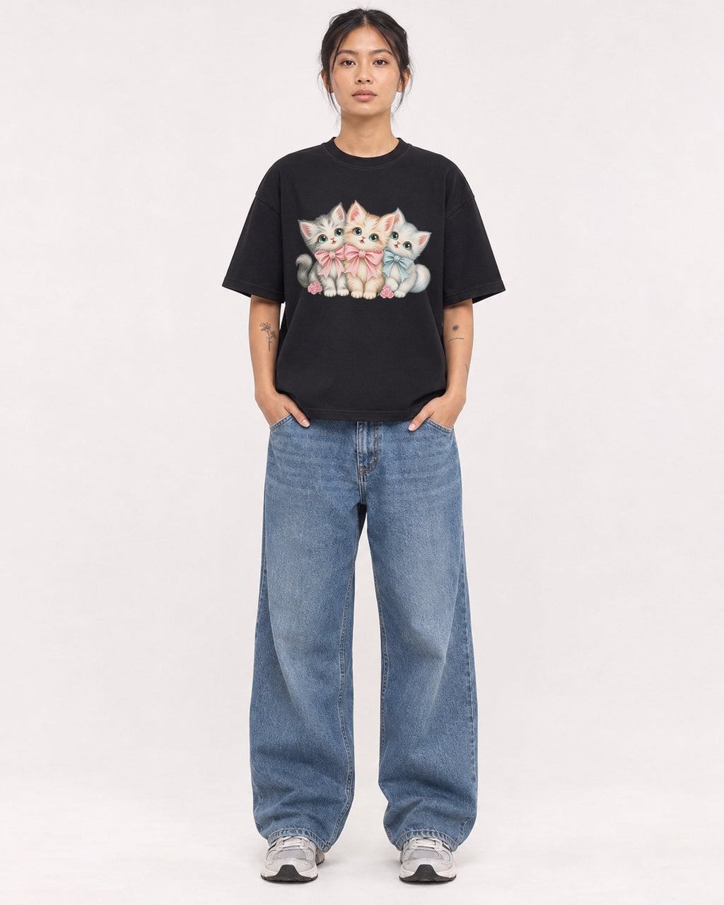 Mockup Boxy Heavyweight Tee Black female full-body 12