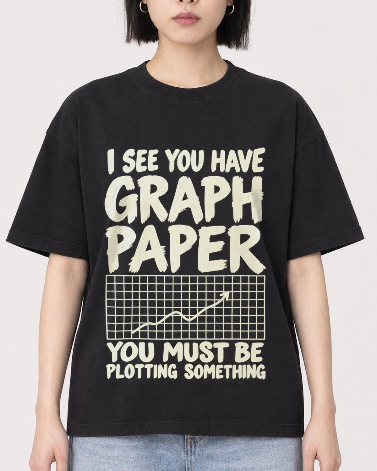 Mockup Boxy Heavyweight Tee Black female close-up 11