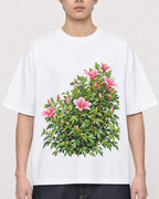 Mockup Boxy Heavyweight Tee White male close-up 01