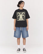 Mockup Boxy Heavyweight Tee Black female full-body 17