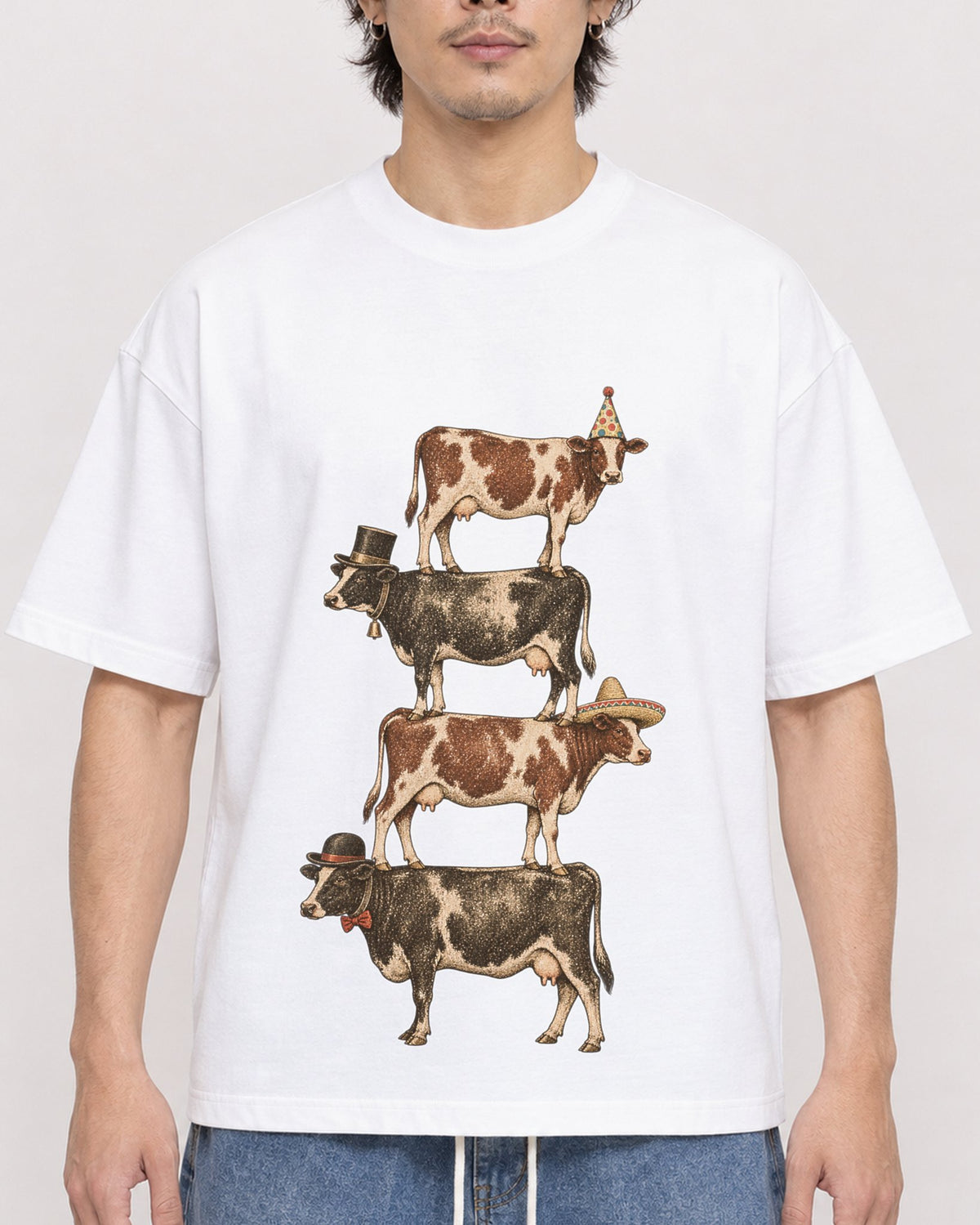 Mockup Boxy Heavyweight Tee White male close-up 03