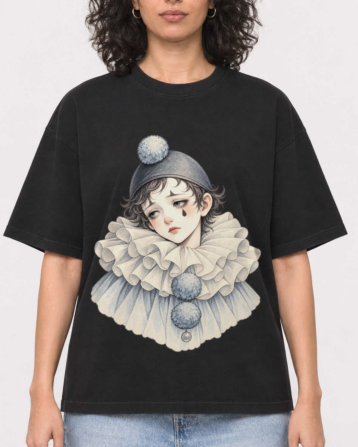 Mockup Boxy Heavyweight Tee Black female close-up 27
