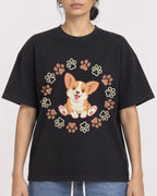 Mockup Boxy Heavyweight Tee Black female close-up 17