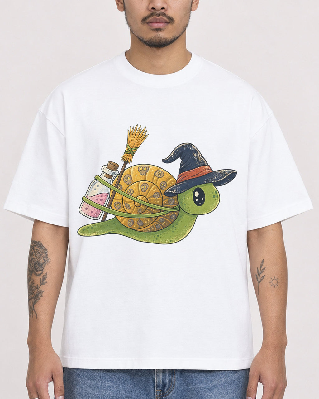 Mockup Boxy Heavyweight Tee White male close-up 12